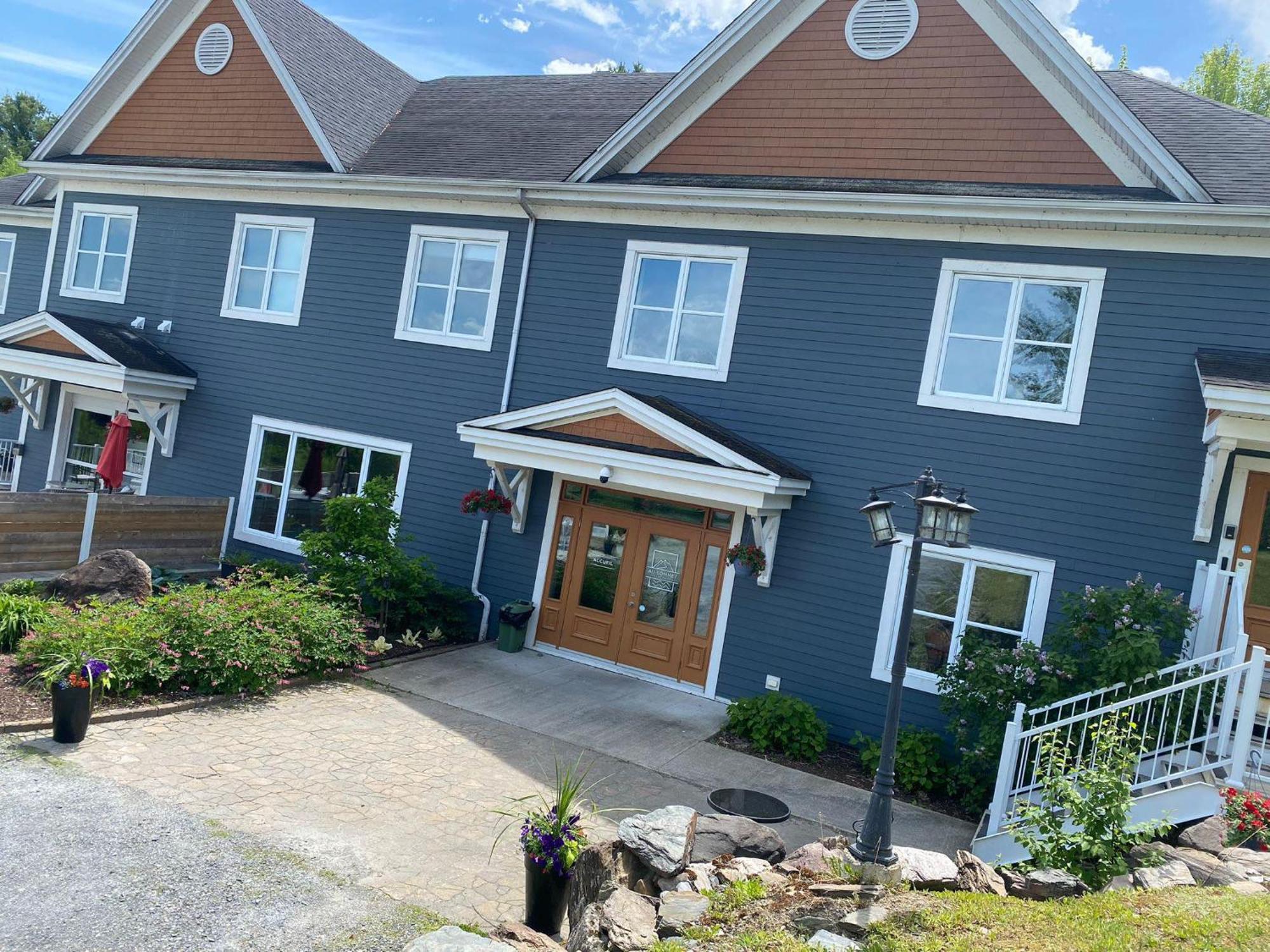 Au Sommet Du Lac Magog Ngoại thất bức ảnh